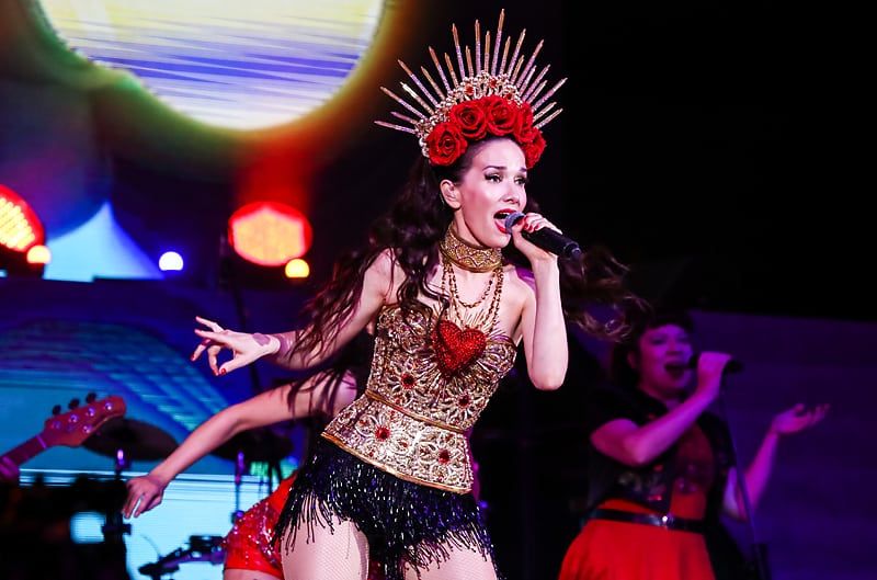 Наталія Орейро: біографія, особисте життя, сім' /></p><p><strong>Факт! </strong></p><p>Після декількох фільмів Наталія випустила музичні альбоми, перший з яких названий її ім’ям.</p><h2>Особисте життя</h2><p>У серіалі &laquo;Непокірне серце&raquo; Наталя познайомилася з Пабло Ечаррі, який став її любов’ю на довгих 5 років. Молоді люди весь час проводили разом, але пара так і не розписалася, між ними стався розрив, який Наталя дуже важко переживала.</p><p><noscript><img decoding=